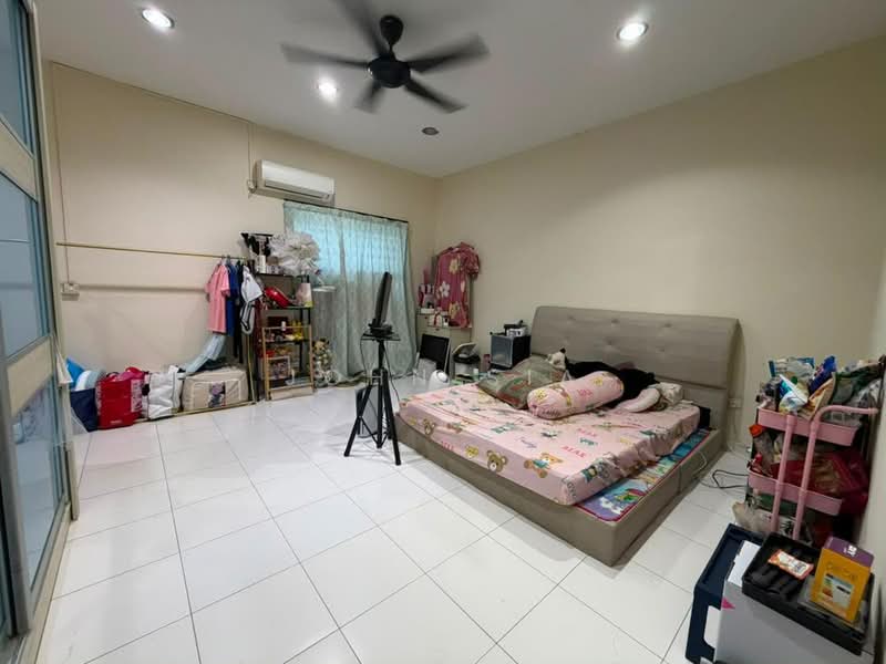 Rumah Teres 2 Tingkat untuk Dijual di Taman Setia Indah (Tebrau) - John Sia - Bedroom - PropertyGuru.com.my