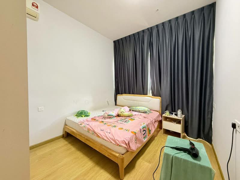 Condominium for Sale at Bay Laurel @ Country Garden Danga Bay - NG ZEN XI - Bedroom - PropertyGuru.com.my