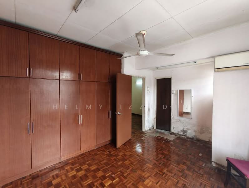 Rumah Teres 2 Tingkat untuk Dijual di Subang Bestari (Shah Alam) - HELMY IZZUDIN - Bedroom - PropertyGuru.com.my