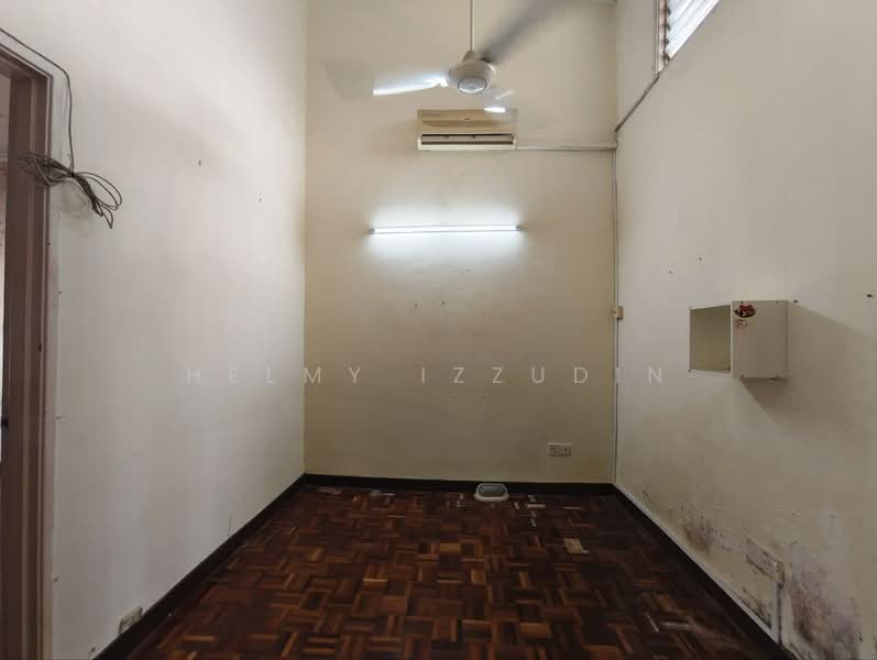 Rumah Teres 2 Tingkat untuk Dijual di Subang Bestari (Shah Alam) - HELMY IZZUDIN - Interior - PropertyGuru.com.my