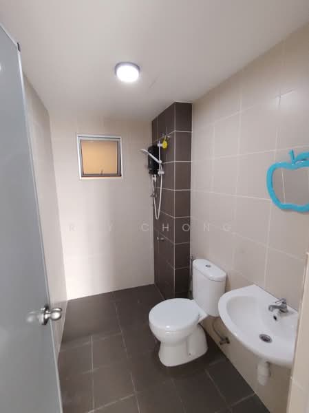 Kondominium untuk Disewa di Idaman Bukit Jelutong - Ray Chong - Bathroom - PropertyGuru.com.my