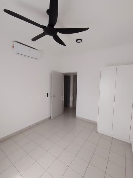 Kondominium untuk Disewa di Idaman Bukit Jelutong - Ray Chong - Bedroom - PropertyGuru.com.my