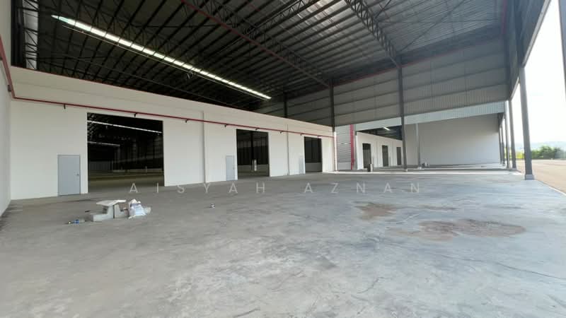 Warehouse for Sale in Bandar Enstek (Negeri Sembilan) - Aisyah Aznan - Exterior - PropertyGuru.com.my
