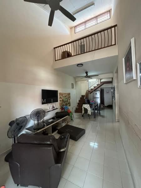 1.5-storey Terraced House for Sale in Johor Bahru (Johor) - Michele Sylvester - Living Room - PropertyGuru.com.my