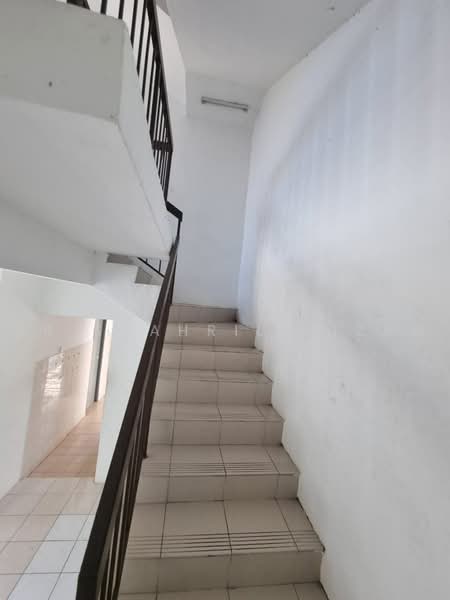 Rumah Teres 2.5 Tingkat untuk Dijual di Taman Puchong Perdana (Puchong) - Dr Shahril Nizam - Corridor - PropertyGuru.com.my