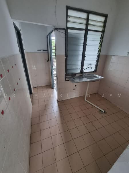Rumah Teres 2.5 Tingkat untuk Dijual di Taman Puchong Perdana (Puchong) - Dr Shahril Nizam - Kitchen - PropertyGuru.com.my