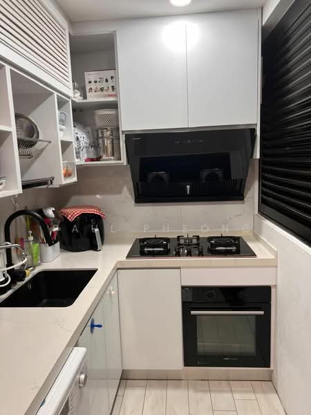Service Residence for Sale at The Tamarind - Paul Pheong - Kitchen - PropertyGuru.com.my