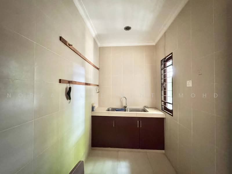 Bungalow for Rent in SS19 (Subang Jaya) - Norfazilah Binti Mohd Saad - Kitchen - PropertyGuru.com.my