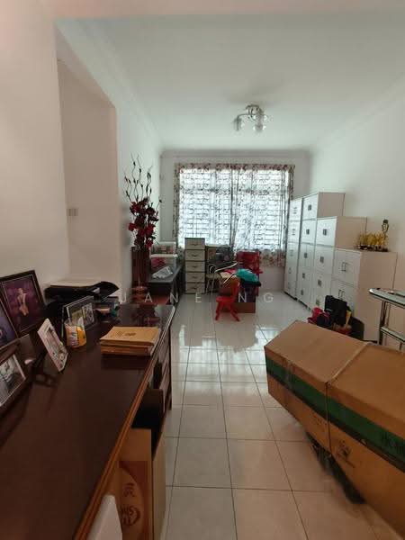 Rumah Berkembar untuk Dijual di Taman Cendana (Juru) - Jane Ng - Living Room - PropertyGuru.com.my