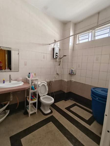 Rumah Berkembar untuk Dijual di Taman Cendana (Juru) - Jane Ng - Bathroom - PropertyGuru.com.my