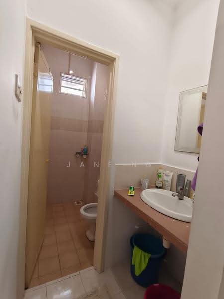 Rumah Berkembar untuk Dijual di Taman Cendana (Juru) - Jane Ng - Bathroom - PropertyGuru.com.my