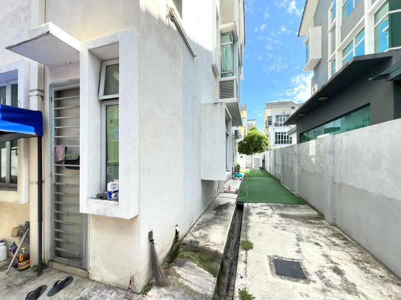 Semi-Detached House for Sale in Kepong (Kuala Lumpur) - Desmond Tang - Exterior - PropertyGuru.com.my