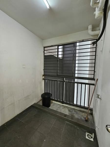 Kediaman Servis untuk Disewa di Maxim Citylights @ Sentul KL - Ketty Ching - Balcony - PropertyGuru.com.my