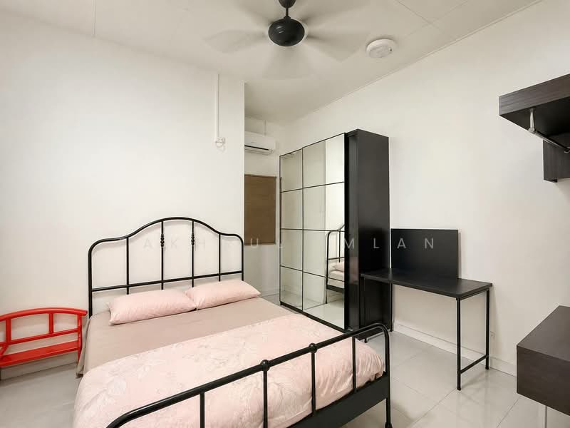 Rumah Teres 1 Tingkat untuk Dijual di Bandar Seri Alam (Masai) - Fakhrul Imlan - Bedroom - PropertyGuru.com.my