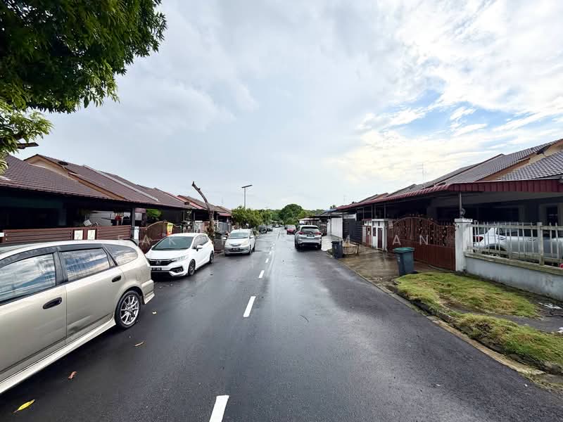 Rumah Teres 1 Tingkat untuk Dijual di Bandar Seri Alam (Masai) - Fakhrul Imlan - Exterior - PropertyGuru.com.my