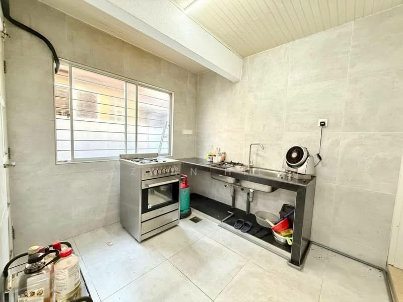 2-storey Terraced House for Sale in Taman Tun Dr Ismail (Kuala Lumpur) - Hazwan Hilmi - Kitchen - PropertyGuru.com.my