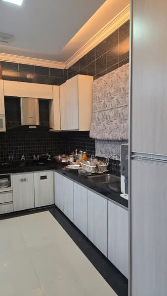 Rumah Teres 2-Tingkat untuk Dijual di Nilai Impian (Nilai) - Hamzi Ab Hadi - Kitchen - PropertyGuru.com.my