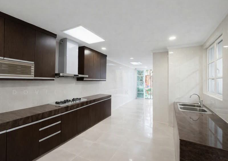 Rumah Berkembar untuk Dijual di Tropicana (Petaling Jaya) - Dovile Kazokeviciute - Kitchen - PropertyGuru.com.my