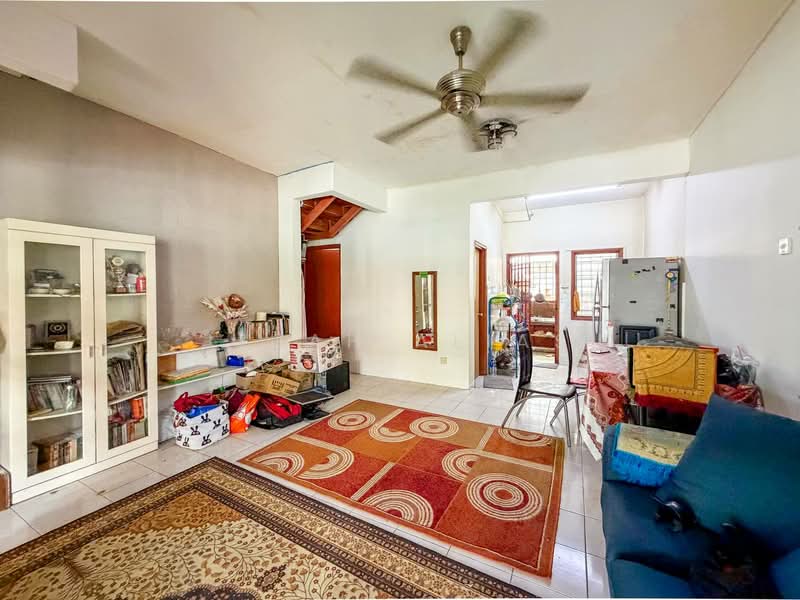 2-storey Terraced House for Sale in Bandar Saujana Putra (Tanjong Duabelas) - Izzah Alias - Living Room - PropertyGuru.com.my