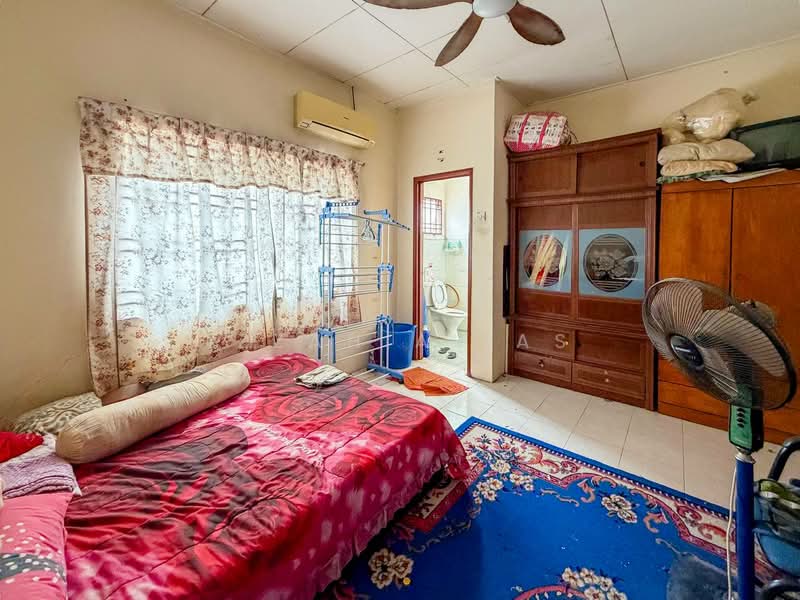 2-storey Terraced House for Sale in Bandar Saujana Putra (Tanjong Duabelas) - Izzah Alias - PropertyGuru.com.my