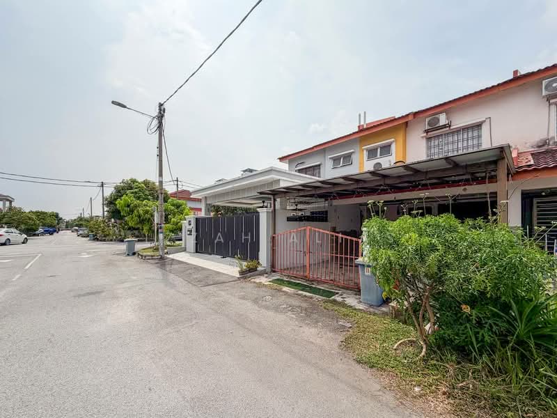 2-storey Terraced House for Sale in Bandar Saujana Putra (Tanjong Duabelas) - Izzah Alias - PropertyGuru.com.my