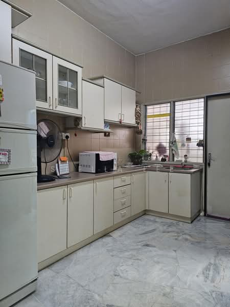 Rumah Teres untuk Dijual di Bandar Sungai Long (Selangor) - Stella Lee - Kitchen - PropertyGuru.com.my