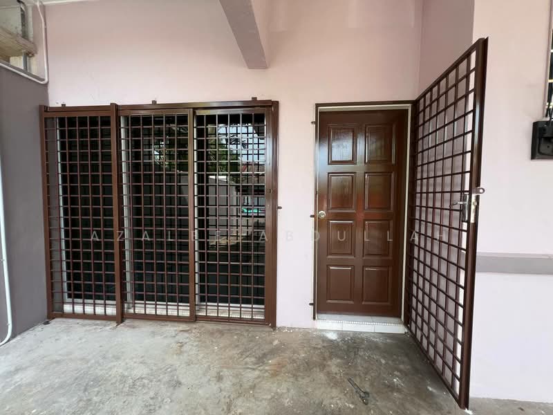 Semi-Detached House for Sale in Kampung Sungai Karang Pantai (Sungai Karang) - Azalee Abdullah - Exterior - PropertyGuru.com.my