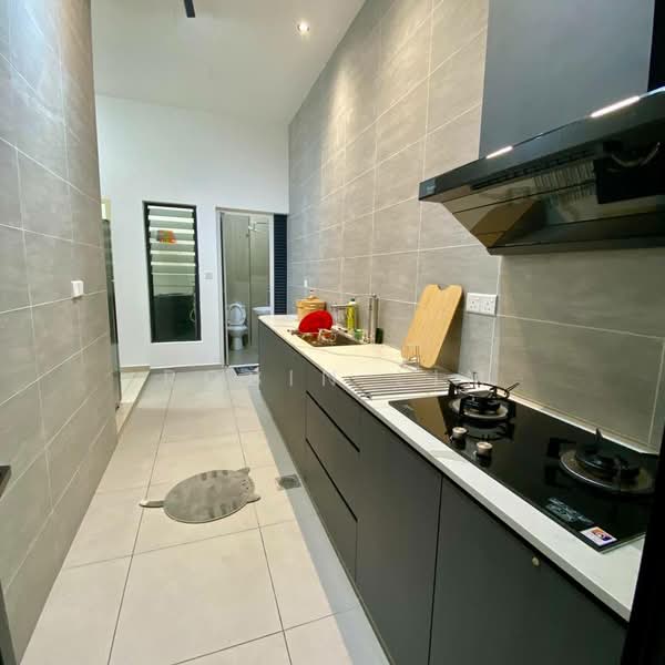 Cluster House for Sale in Taman Desa Tebrau (Tebrau) - Robin Lim - Kitchen - PropertyGuru.com.my