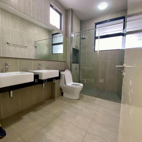 Cluster House for Sale in Taman Desa Tebrau (Tebrau) - Robin Lim - Bathroom - PropertyGuru.com.my