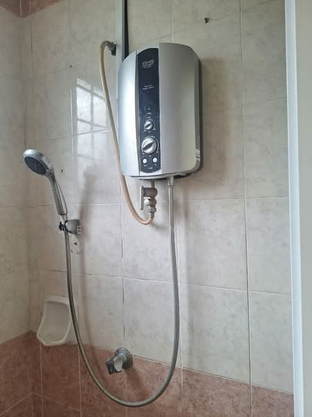 Condominium for Rent at Greenview Residence - Jesslyn Lee - Bathroom - PropertyGuru.com.my