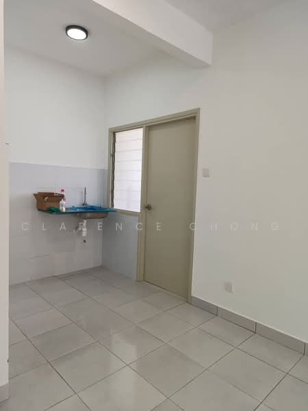 Pangsapuri untuk Disewa di Impiana Sky Residensi - Clarence Chong - Kitchen - PropertyGuru.com.my
