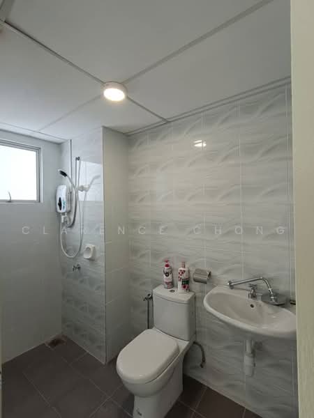 Pangsapuri untuk Disewa di Impiana Sky Residensi - Clarence Chong - Bathroom - PropertyGuru.com.my