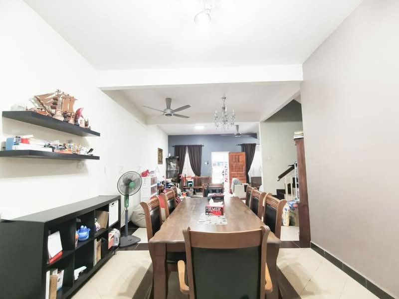 Rumah Teres 2-Tingkat untuk Dijual di Rawang (Selangor) - Izzah Alias - Dining Room - PropertyGuru.com.my