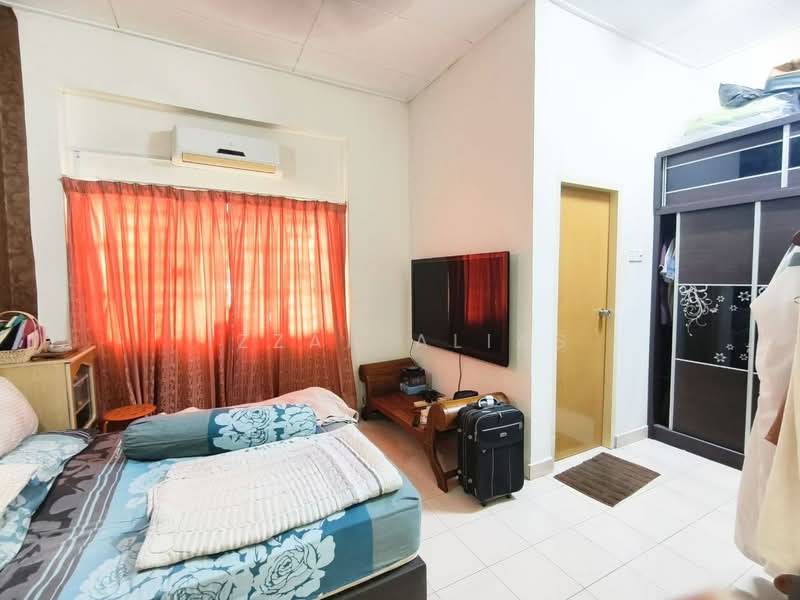 Rumah Teres 2-Tingkat untuk Dijual di Rawang (Selangor) - Izzah Alias - Bedroom - PropertyGuru.com.my