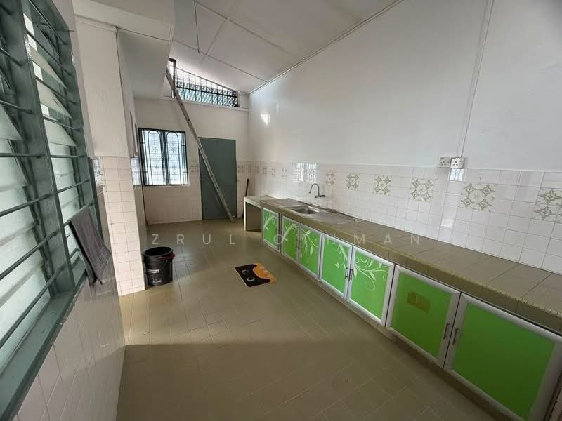 Rumah Teres 1-Tingkat untuk Dijual di Rasah (Negeri Sembilan) - Azrul Othman - Kitchen - PropertyGuru.com.my