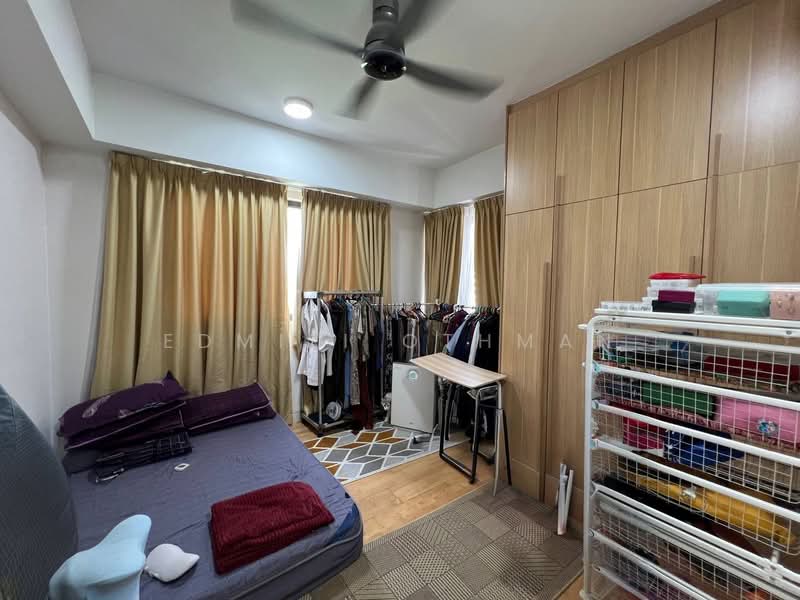 Kediaman Servis untuk Dijual di Radia Residences - Edmizi Othman - Bedroom - PropertyGuru.com.my