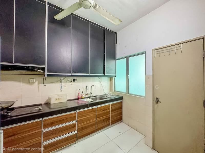 Rumah Teres 2-Tingkat untuk Dijual di Taman Pelangi Semenyih 2 (Semenyih) - Celestine Ting - Kitchen - PropertyGuru.com.my