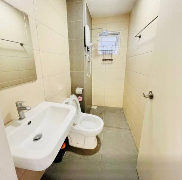 Kondominium untuk Disewa di The Holmes 1 - Basri Munir - Bathroom - PropertyGuru.com.my