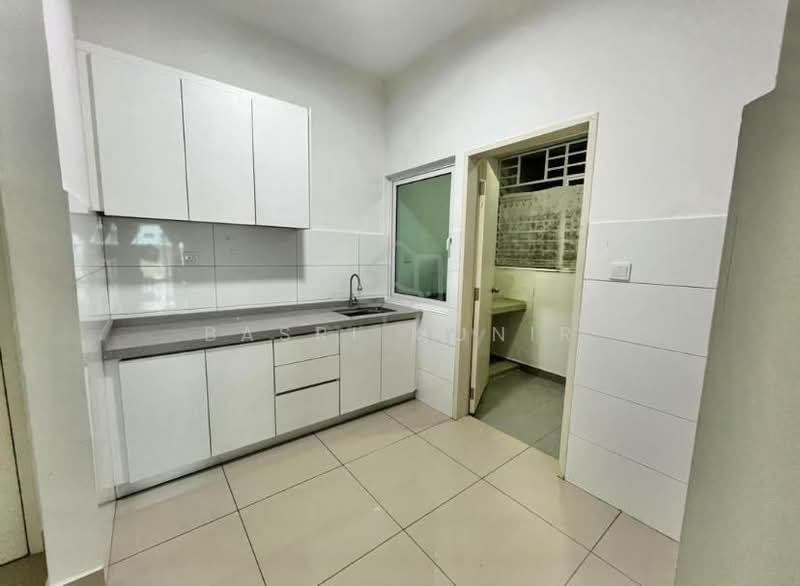 Kondominium untuk Disewa di The Holmes 1 - Basri Munir - Kitchen - PropertyGuru.com.my