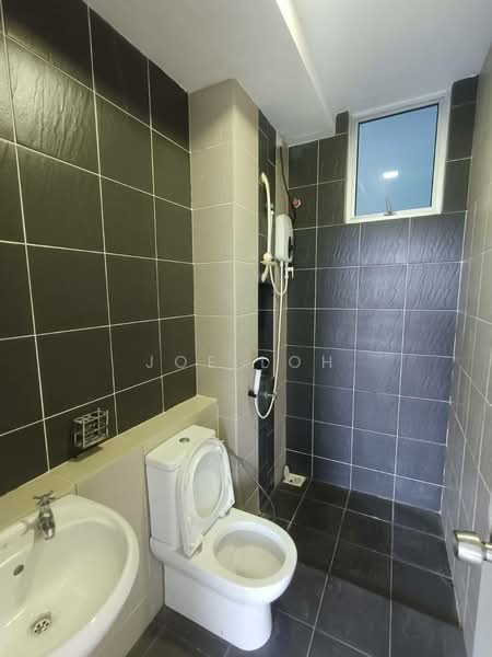 Apartment for Sale at D'Rich Executive Suites - Joe Loh - Bathroom - PropertyGuru.com.my
