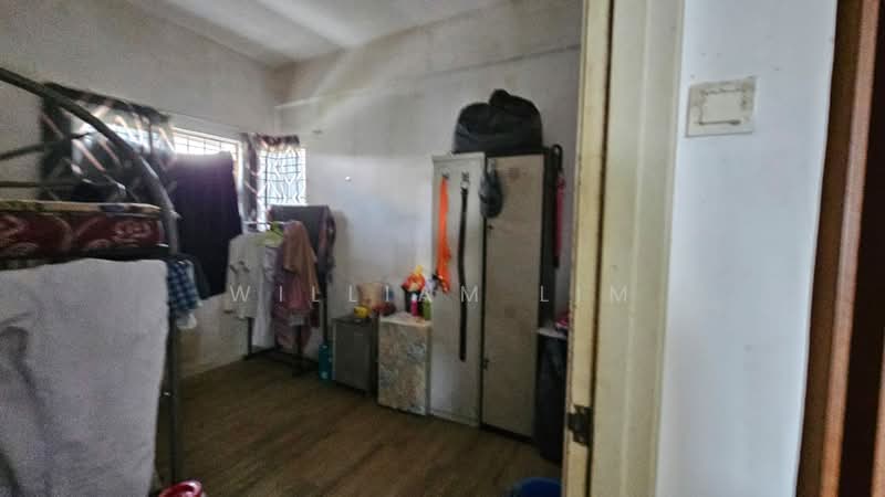 Pangsapuri untuk Dijual di Kemuning Aman - William Lim - Bedroom - PropertyGuru.com.my