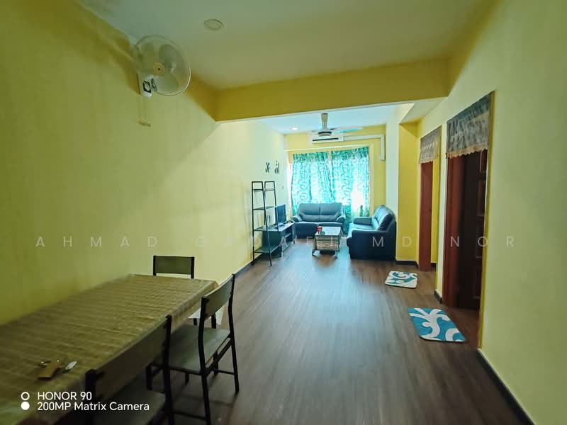 Flat for Sale at Taman Sri Serdang - Ahmad Gadafi Md Nor - Living Room - PropertyGuru.com.my