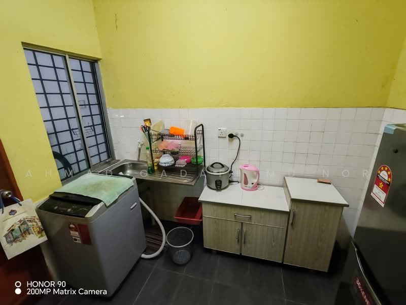 Flat for Sale at Taman Sri Serdang - Ahmad Gadafi Md Nor - Kitchen - PropertyGuru.com.my