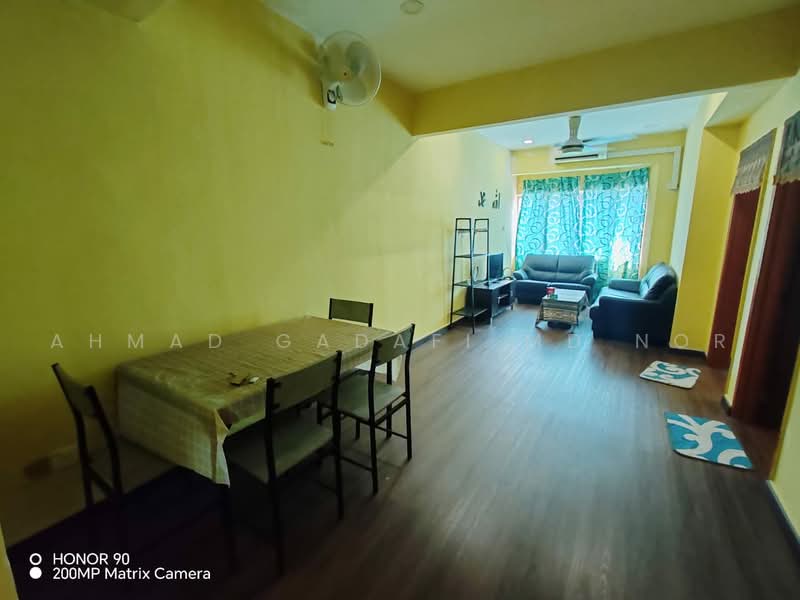 Flat for Sale at Taman Sri Serdang - Ahmad Gadafi Md Nor - Living Room - PropertyGuru.com.my