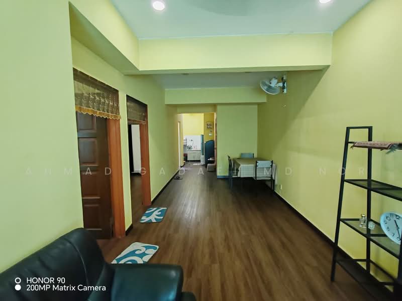 Flat for Sale at Taman Sri Serdang - Ahmad Gadafi Md Nor - Living Room - PropertyGuru.com.my