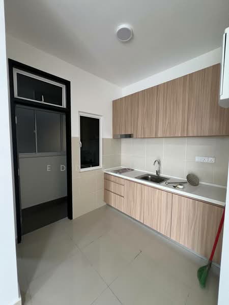 Service Residence for Rent at TRELLIS RESIDENCES - Eddie Chan - Kitchen - PropertyGuru.com.my