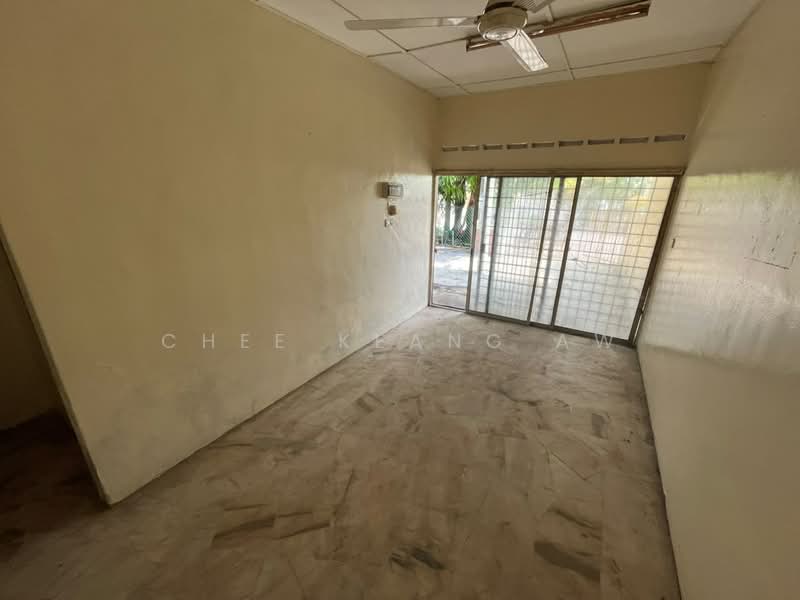 Rumah Teres 1-Tingkat untuk Disewa di Klang (Selangor) - Chee Keang Aw - Living Room - PropertyGuru.com.my