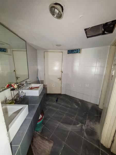 Shop / Office untuk Disewa di Jalan Klang Lama (Old Klang Road) (Kuala Lumpur) - Wilson Lim - Bathroom - PropertyGuru.com.my