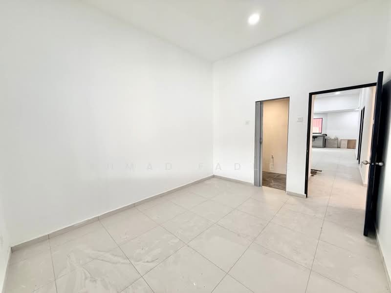 Rumah Teres 1-Tingkat untuk Dijual di Taman Semarak (Nilai) - Ahmad Fadlee - PropertyGuru.com.my