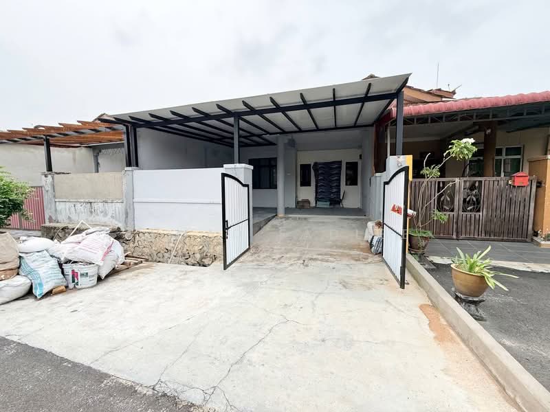 Rumah Teres 1-Tingkat untuk Dijual di Taman Semarak (Nilai) - Ahmad Fadlee - PropertyGuru.com.my